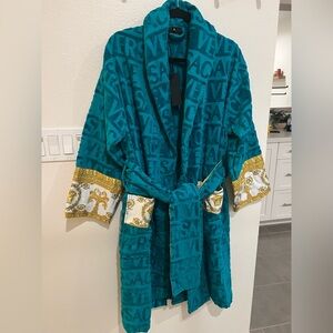 Versace NEW Bath Robe fits small/medium